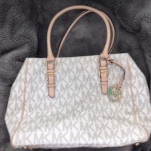 Michael Kors Shoulder Bag